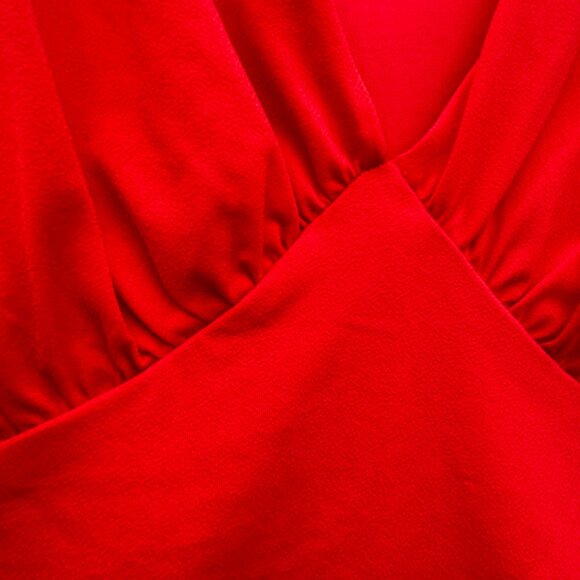 H&M Gathered Cropped Top Womens Medium Red Deep V-Neckline Feminine Going Out - Picture 3 of 9